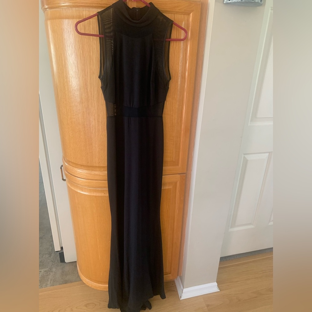 Elegant Black Sleeveless Dress